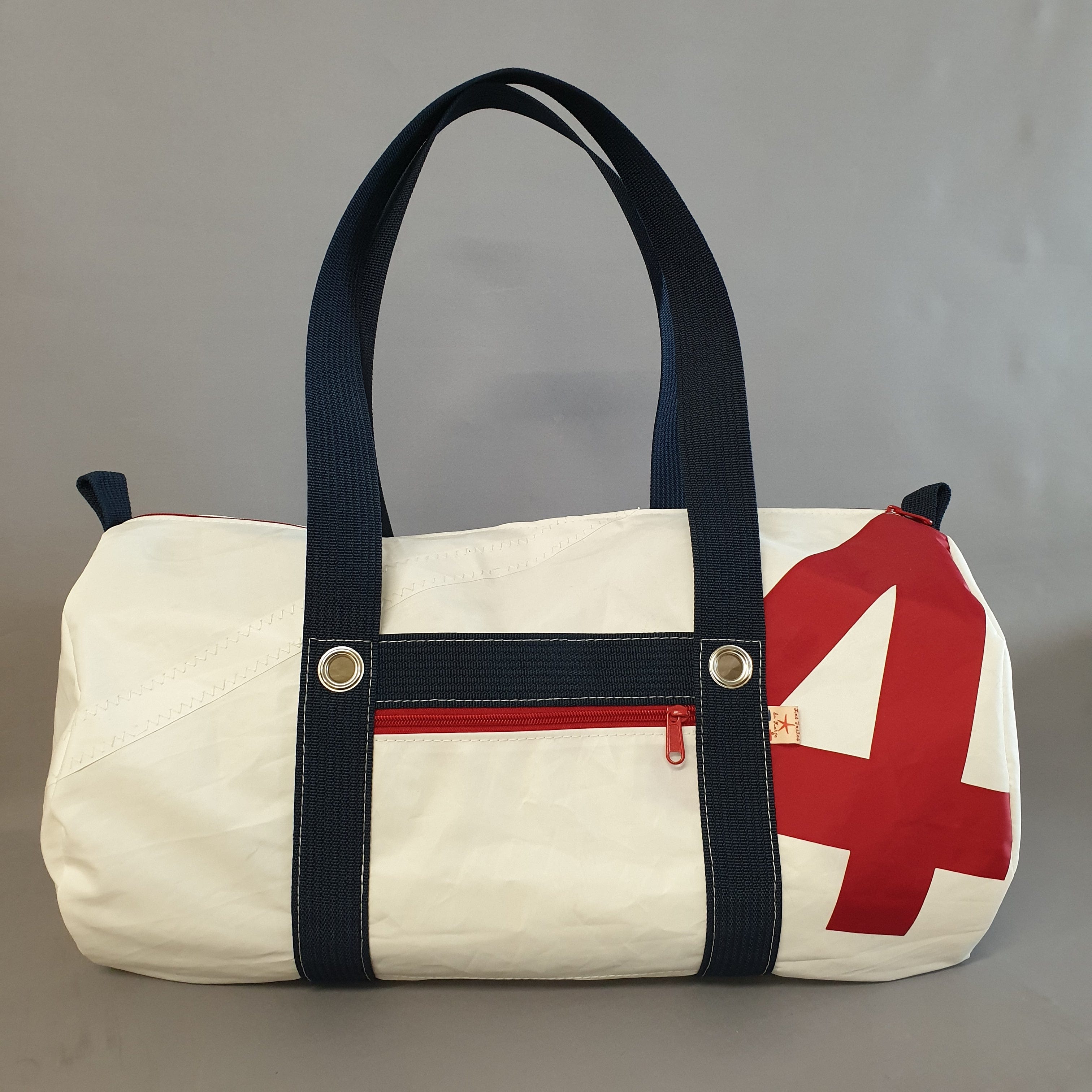 Polochon bag made of recycled boat sailcloth - lestoilesdularge
